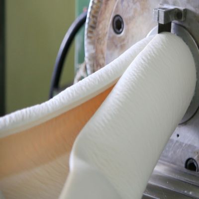 좋은 가격 20KG 최소 주문량의 FKM 고무 프리컴파운드 - 17 TR 및 12-20 압축 영구 변형, 내마모성이 높은 용도 온라인으로