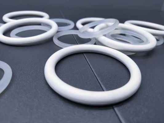 좋은 가격 가혹한 환경을 위한 뛰어난 내화학성, 70 쇼어 A 경도, 20Mpa 인장 강도를 가진 FFKM O 링 온라인으로